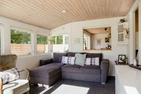 Child-friendly holiday home with garden, terrace & barbeque | Pet-friendly - Image 4