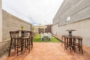 Holiday home with barbecue, garden & terrace | Mountain view | Perfect for remote work - Image 3