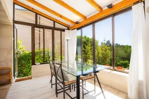 Holiday home with terrace, BBQ & garden - Image 4