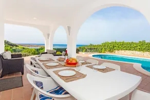 Villa with terrace, garden & BBQ | Sea view - Image 2