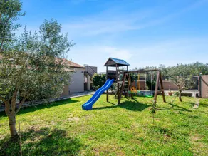 Fully equipped nice house with garden & terrace - Image 4