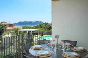 Agréable villa entièrement équipée avec internet haut débit, piscine et jardin | Vue jardin | À côté de la plage | Adaptée au travail à distance | Avec animaux admis - Image 3