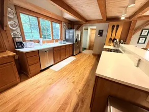 Mountain Retreat with Stone Fireplace & Game Room Near Stratton, Magic Mountain & Bromley Mountain, - Image 5