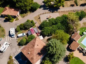 Family-friendly mobile home with heated pool & terrace | Pets are welcome - Image 2