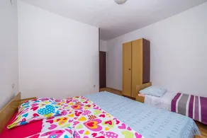 Private room with BBQ & fast internet - Image 4