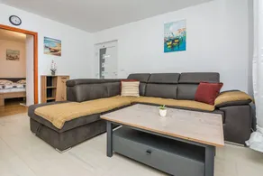 Apartment with terrace - Image 5
