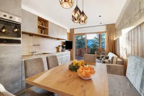 Apartment 'Schlossblick' with Mountain View, Private Terrace and Wi-Fi - Image 3