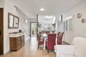 Maison avec barbecue, jardin et piscine | Vue jardin | Idéale pour le télétravail - Image 4