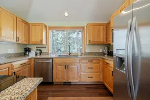 7 Vine Maple 4 Bedroom Home - Image 5
