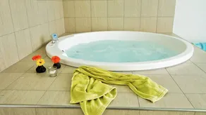 House with terrace, barbecue & pool | Pets allowed - Image 3