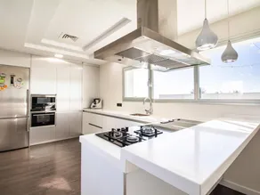 Voll ausgestattete Villa mit Grill, Terrasse und privatem Pool | Bergblick - Image 3