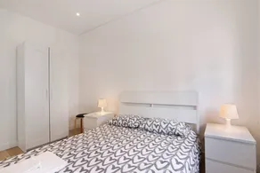 Charmant appartement avec terrasse | Vue ville - Image 3