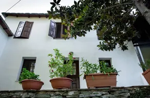 Child-friendly holiday apartment with garden, terrace & barbeque | Sea view | Perfect for remote work | Pets allowed - Image 3