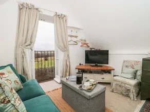 Cottage with garden - Image 5