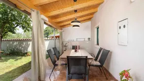Charmante maison de vacances avec terrasse, barbecue et jardin - Image 2