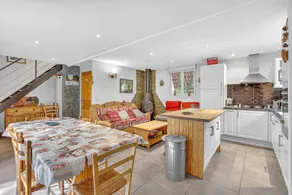 Chalet 'Les Chalets' with Mountain View, Shared Terrace and Private Garden - Image 4