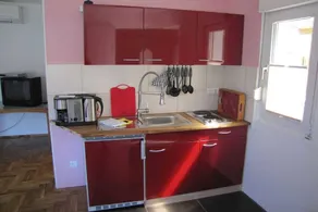 Bungalow con griglia, giardino e terrazza - Image 5