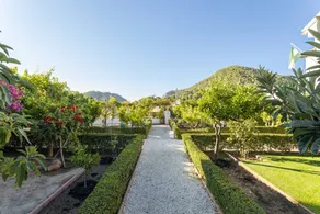 Holiday home with garden, barbeque & private pool | Mountain view - Image 2