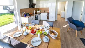 Apartment with garden & terrace | Lake view - Image 4