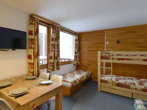Studio with pool | Mountain view - Image 2