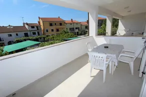 Apartamento con 2 habitaciones para 4 personas - Image 2