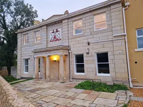 Cottage with terrace & garden - Image 3