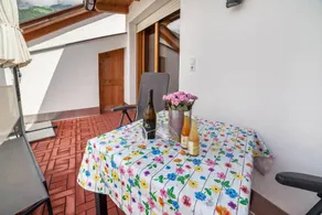 Flat with terrace & garden | Mountain view - Image 4