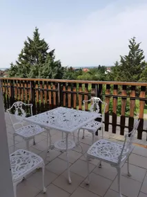 House with garden & terrace - Image 4