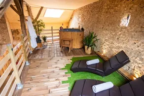 Encantadora hostal con desayuno con jardín y jacuzzi - Image 2
