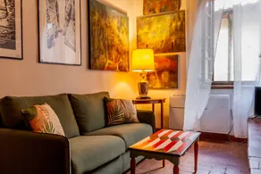 "Residenza di Palazzo Ghio" Guesthouse with Wi-Fi and Air Conditioning - Image 3
