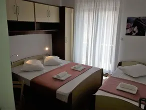 Flat with BBQ, garden & terrace | Next to the beach | Pet-friendly - Image 5
