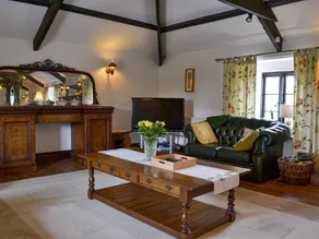 Family-friendly lovely cottage with BBQ & garden | Pets are welcome - Image 3