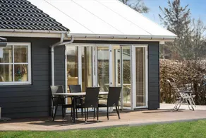 Holiday home with terrace & BBQ - Image 2