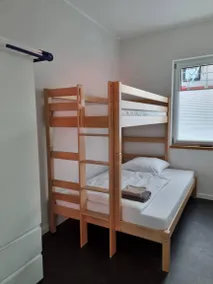 Fully equipped holiday home with terrace & garden - Image 2