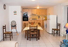 APARTMENT IN INDIVIDUAL HOUSE - Image 4