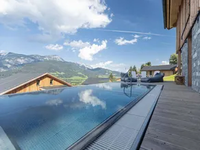 Holiday home with garden, private pool & sauna | Mountain view | Close to the ski - Image 2