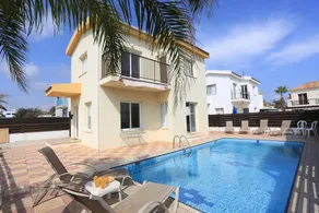 Appartement de vacances avec jardin et piscine privée - Image 2