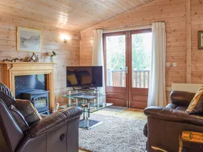 Family-friendly cottage with garden | River view - Image 5