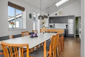 Holiday home with terrace & BBQ - Image 5