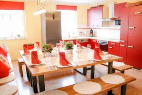 Holiday home with terrace - Image 4