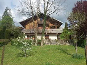 Chalet „Jura“ mit privatem Garten, Balkon und WLAN - Image 2