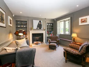 Cottage with terrace & garden - Image 4