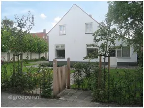 Holiday home with barbecue, garden & terrace - Image 2