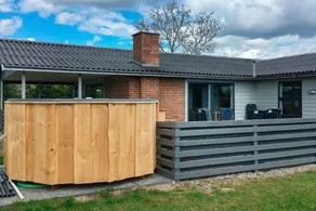 Fully equipped wonderful holiday home with terrace, barbeque & hot tub - Image 2