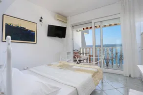 Pleasant studio with BBQ, terrace & garden | Sea view | Dogs allowed - Image 2