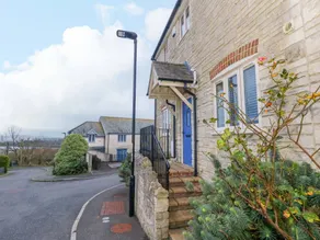Fully equipped lovely cottage with BBQ & garden - Image 2