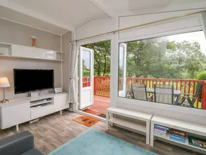 Cottage with garden - Image 4