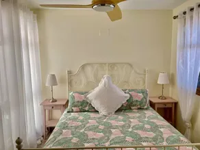 2 Bed Penthouse - Sleeps 4 - Pool - Sea Views - Image 3