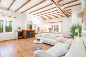 House with garden, terrace & BBQ - Image 3