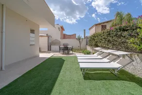 Villa avec internet haut débit, jardin et terrasse | Vue jardin | Plage à proximité | Parfaite pour le travail à distance - Image 2